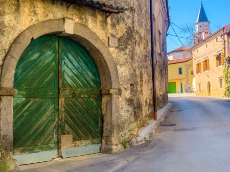 Vas Slap; Barbara Repovš